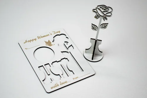 Archivo de Corte Láser para Día de la Mujer - Tarjeta de Regalo SVG y CNC para Madera